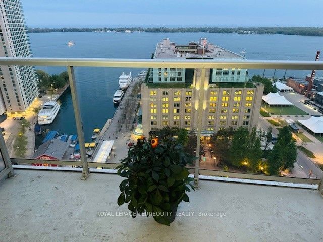 home for lease on 2209-8 York Street