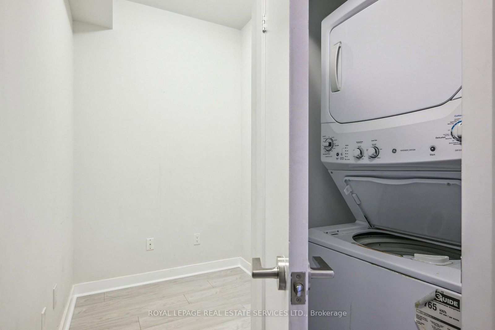 Listing Image 17