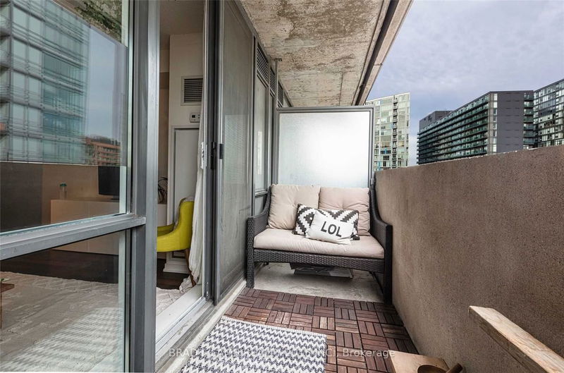 home for lease on 807-20 Joe Shuster Way
