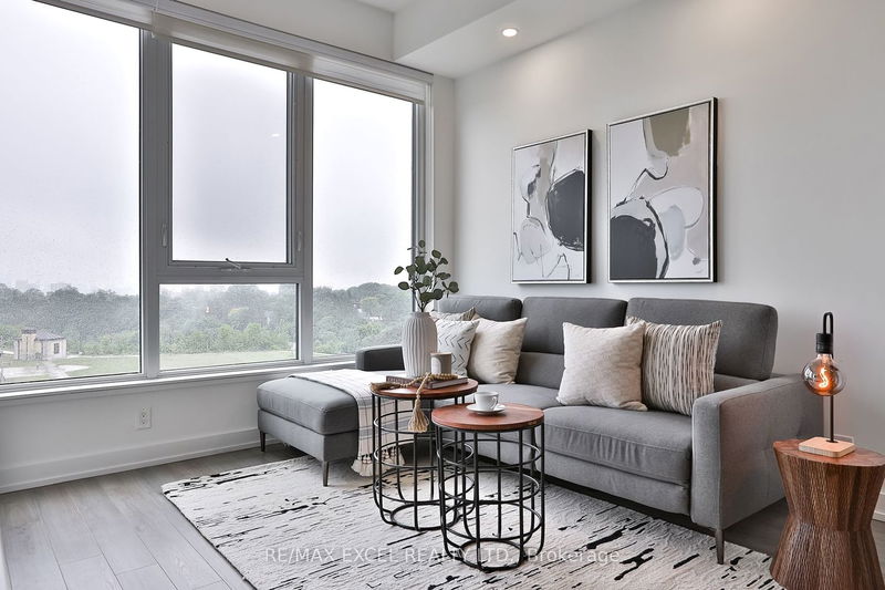 home for sale on 706-6 Parkwood Avenue