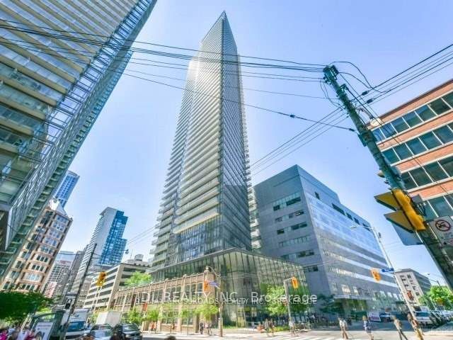 home for lease on 2208-832 Bay Street