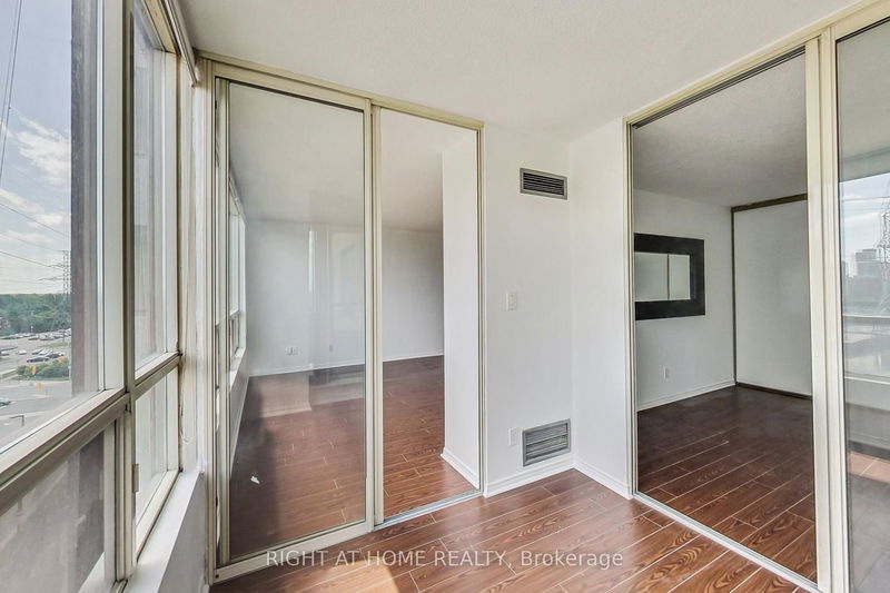  909 - 5765 Yonge St  Toronto, M2M 4H9 | Image 13