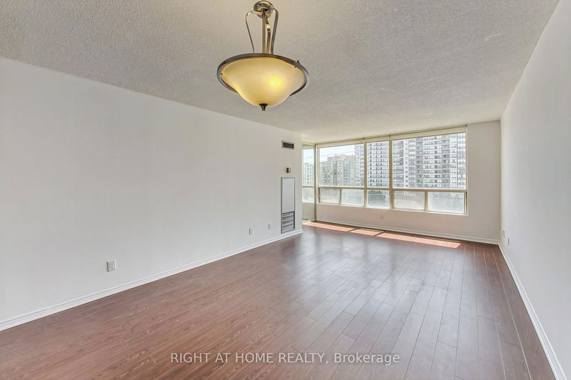  909 - 5765 Yonge St  Toronto, M2M 4H9 | Image 4