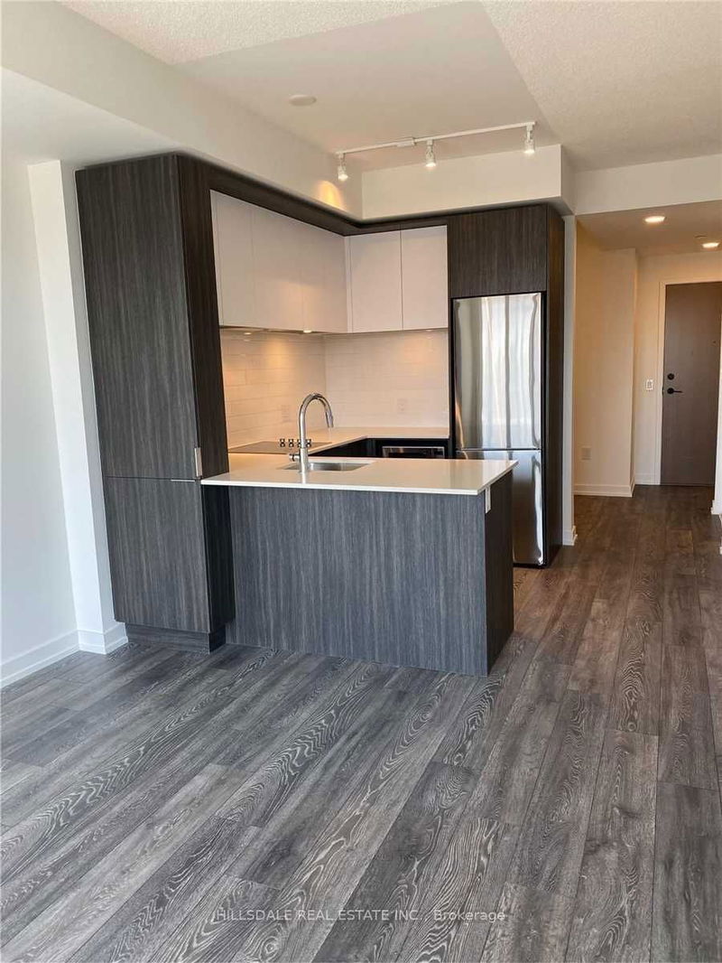 home for lease on 2206-225 Sumach Street