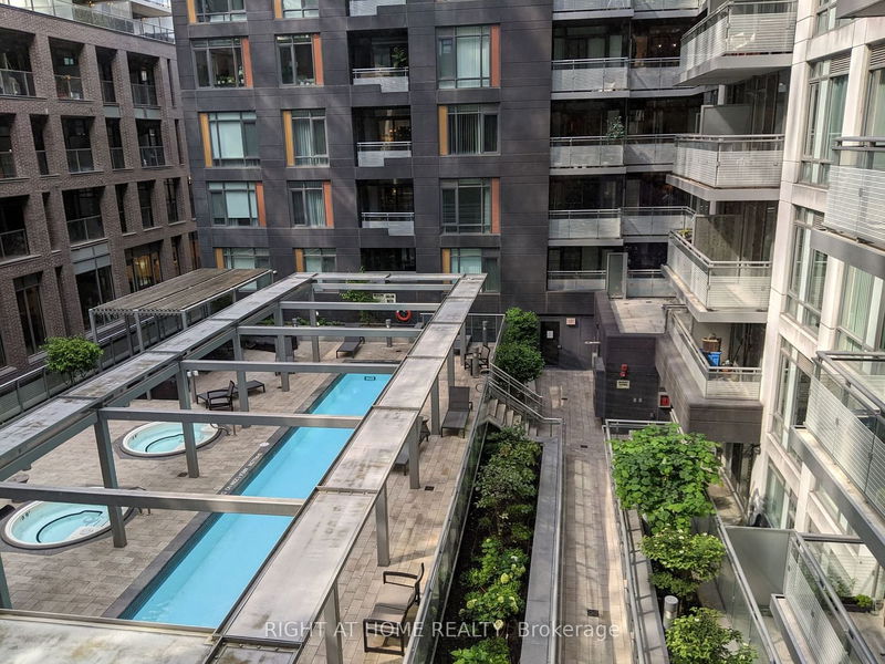 home for lease on 526-525 Adelaide Street W