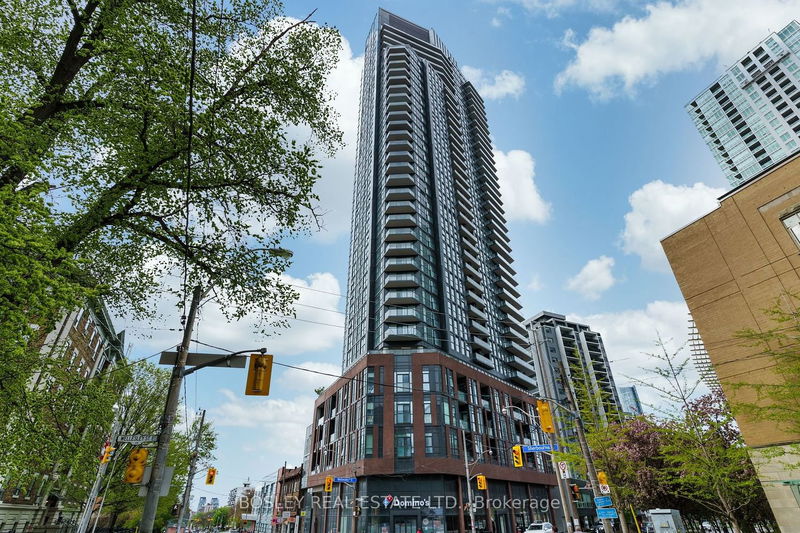 home for lease on 706-159 Wellesley Street E