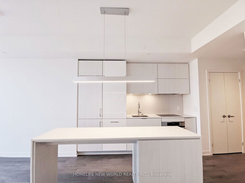 home for lease on 1001-20 Richardson Street