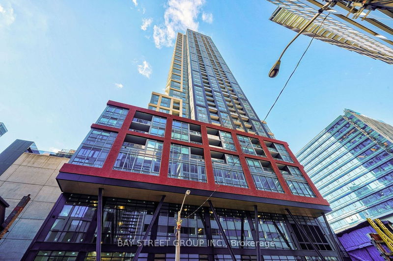 home for lease on 5001-108 Peter Street