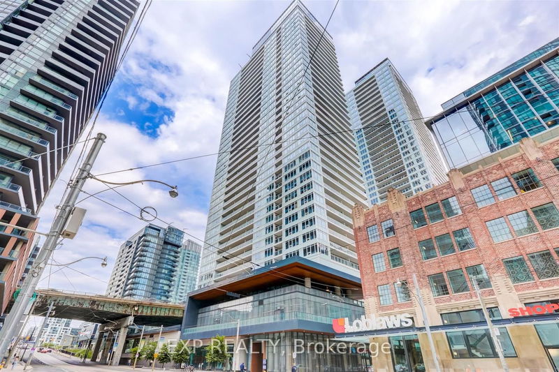 home for lease on 4006-19 Bathurst Street