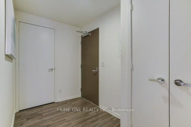 1 Bloor Street E, Unit 1704 - Photo 4