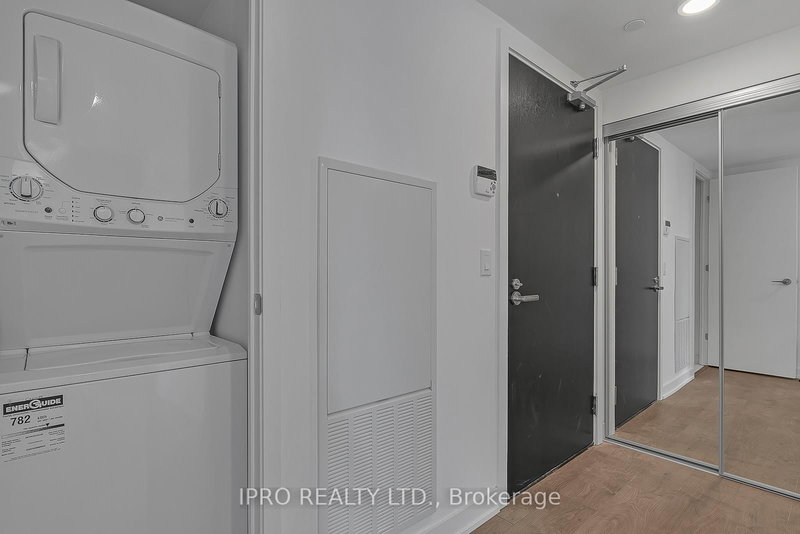 3912 - 501 Yonge St, Toronto, M4Y 0H2 | Image 3