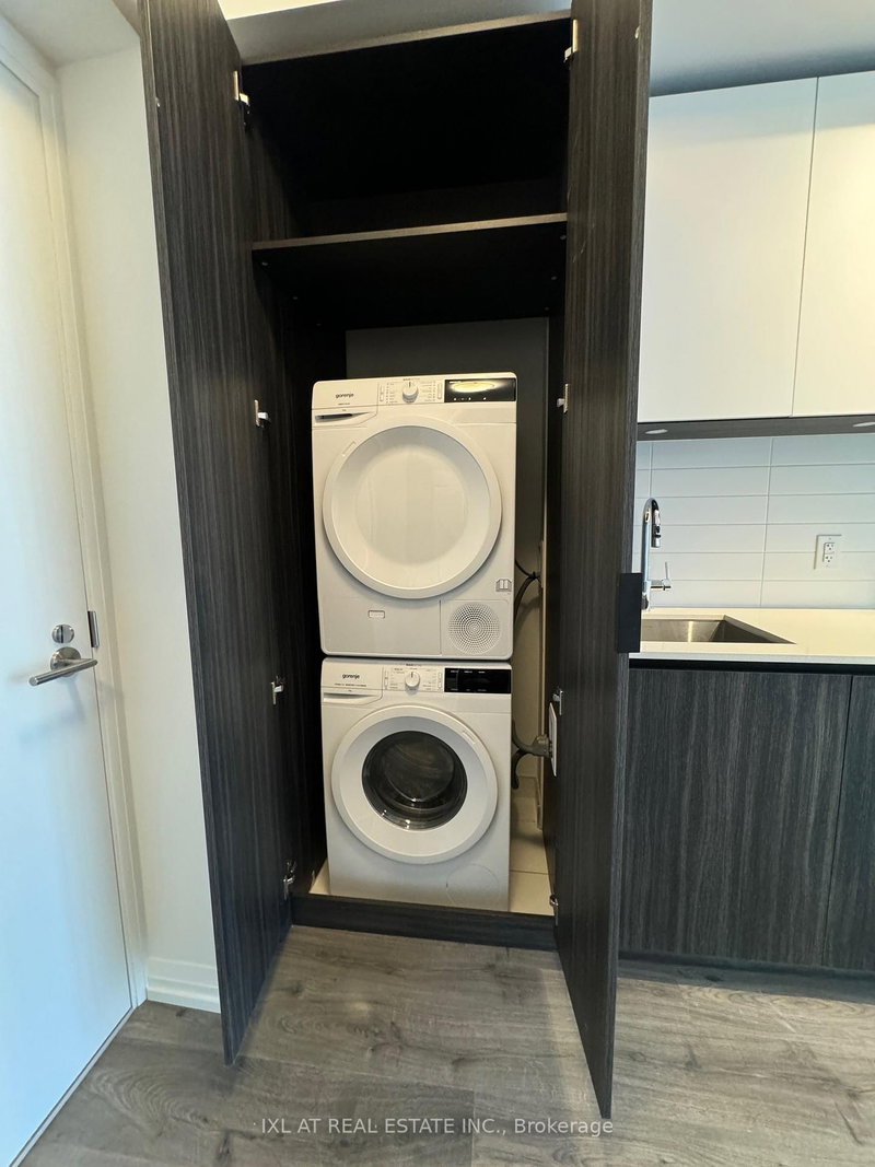 1608 - 8 Widmer St, Toronto, M5V 0W6 | Image 2