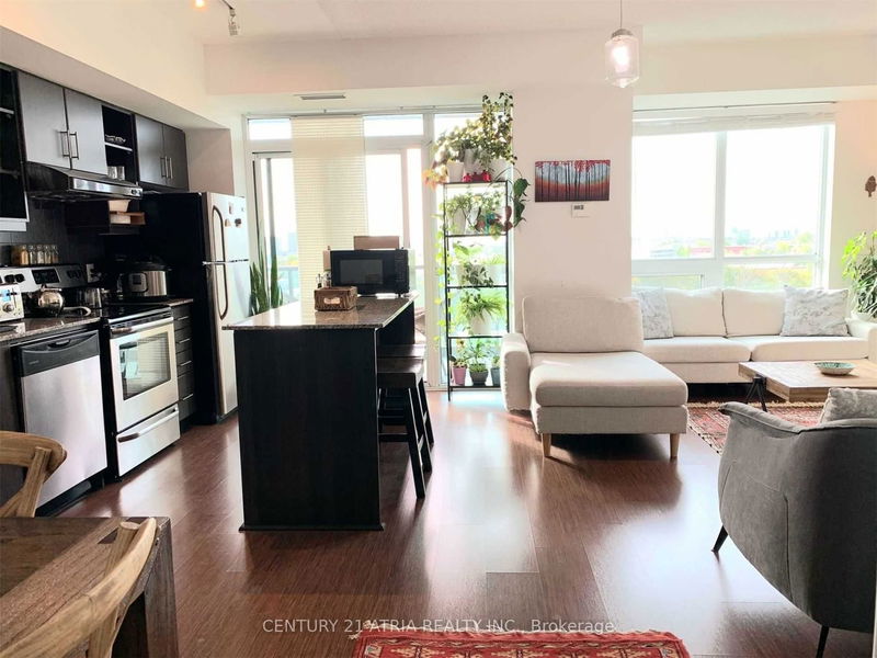 home for lease on 812-35 Brian Peck Crescent