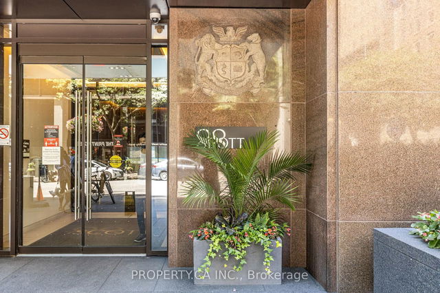 5103 - 88 Scott Street