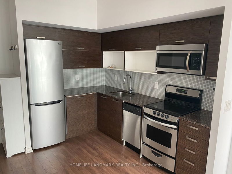 home for lease on Ph02-36 Lisgar Street