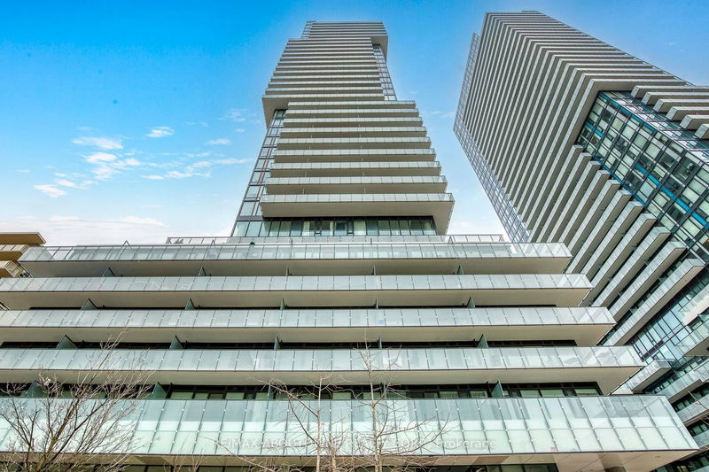 home for sale on 902-185 Roehampton Avenue
