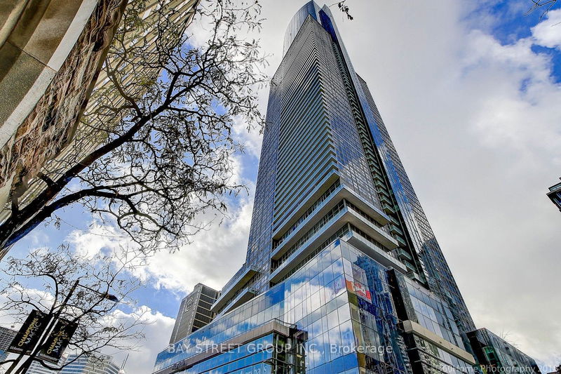 home for lease on 6709-388 Yonge Street