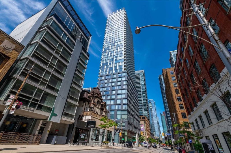 home for lease on 3901-101 Peter Street