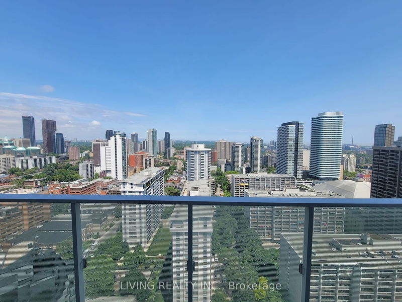 home for lease on 2708-501 Yonge Street