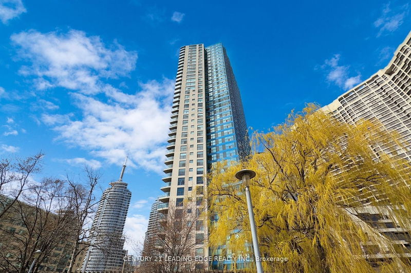 home for sale on 1403-99 Harbour Square