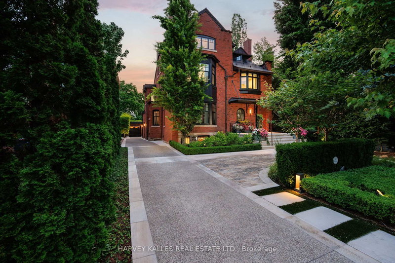 27 South Dr, Toronto, M4W 1R2 | Image 2