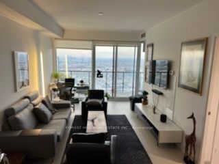 home for lease on 4212-488 University Avenue