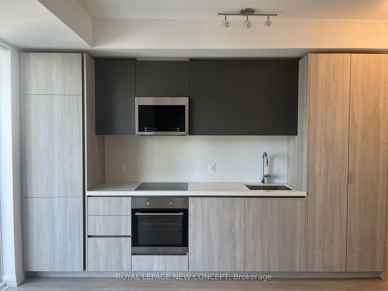 3211 - 8 Widmer St, Toronto, M5V 2E7 | Image 2