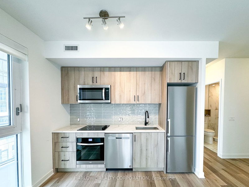 home for lease on 810-100 Dalhousie Street