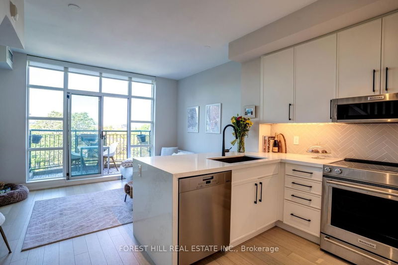 home for lease on 621-901 Queen Street W