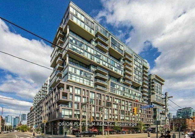 1102 - 111 Bathurst Street