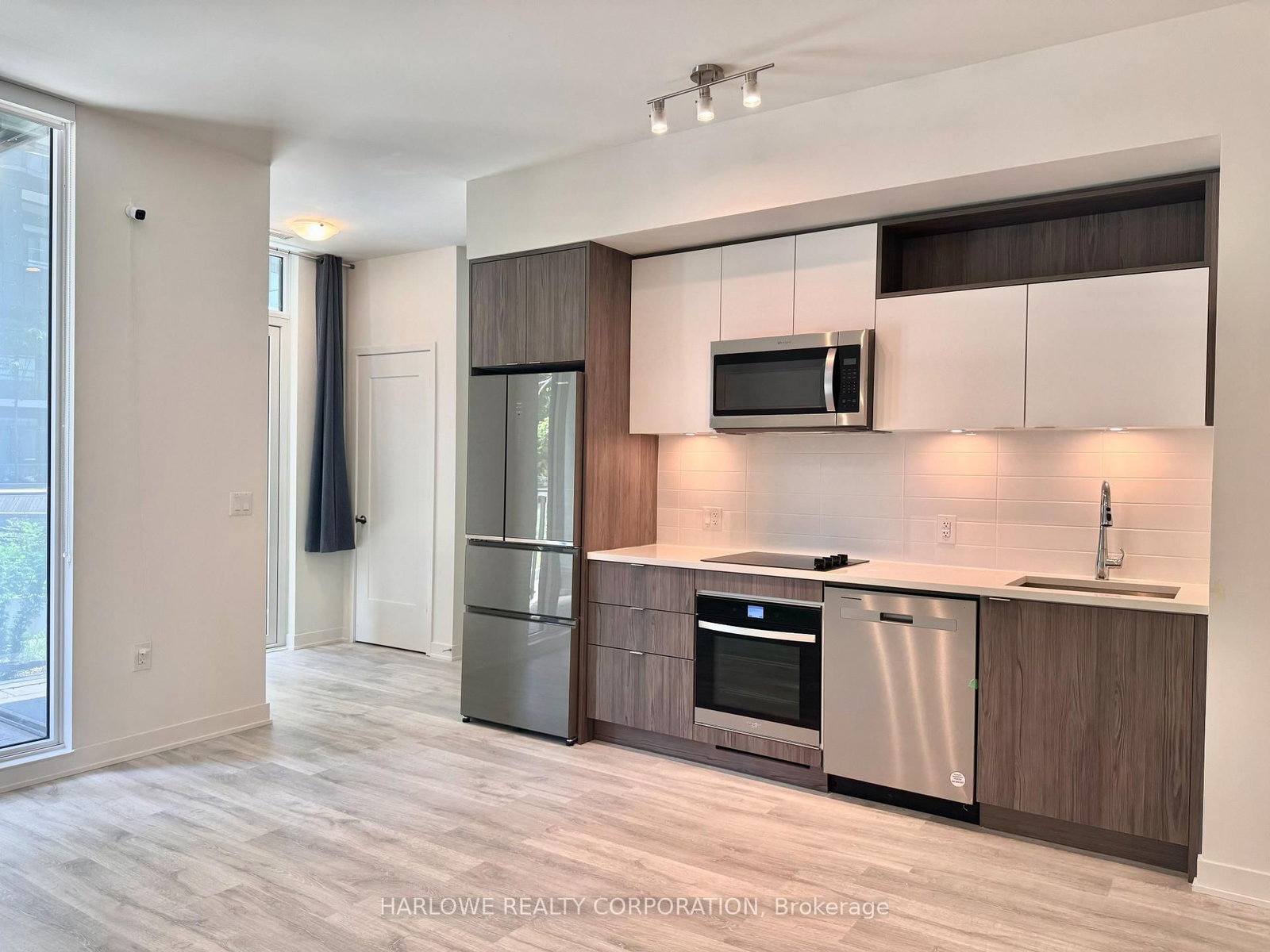 60 Princess Street, Unit 111 SE - Photo 3