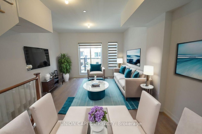 25 Case Ootes Dr, Toronto, M4A 1C5 | Image 3