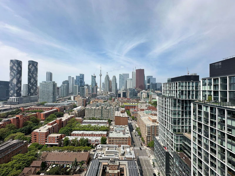 home for lease on 2532 W-135 Lower Sherbourne Street