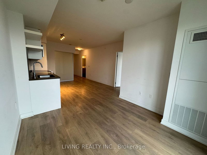 home for lease on 2606-50 Wellesley Street E
