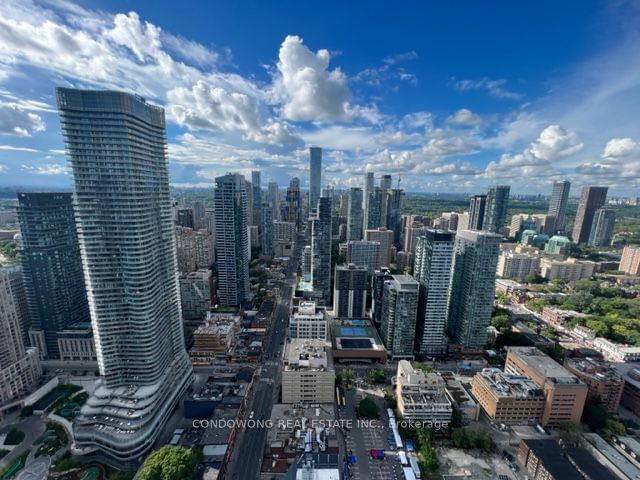 home for lease on 5004-501 Yonge Street