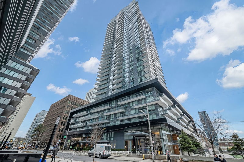 home for sale on 507-30 Roehampton Avenue