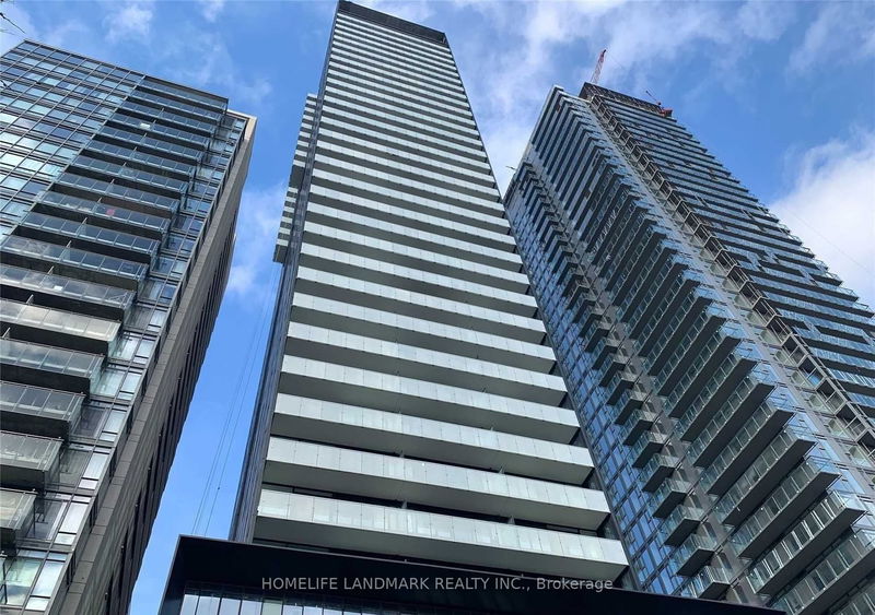 home for lease on 1105-28 Wellesley Street E