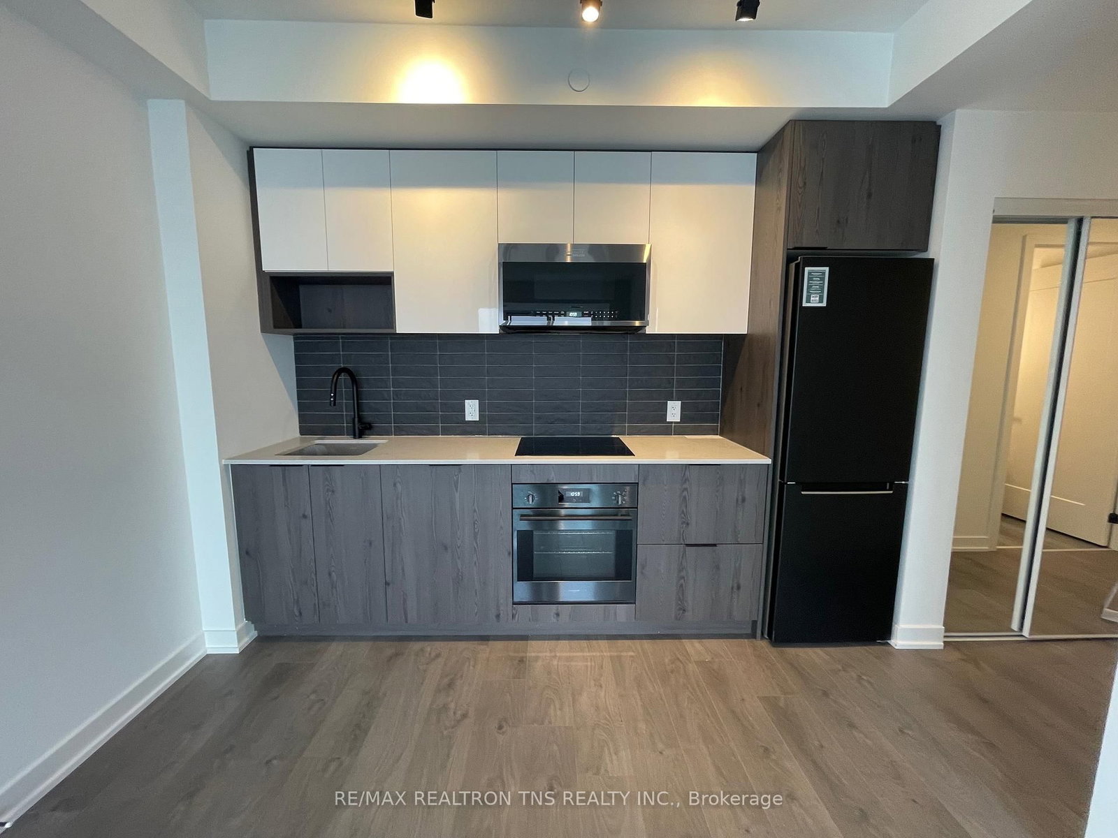 5 Defries Street, Unit 3508 - Photo 13