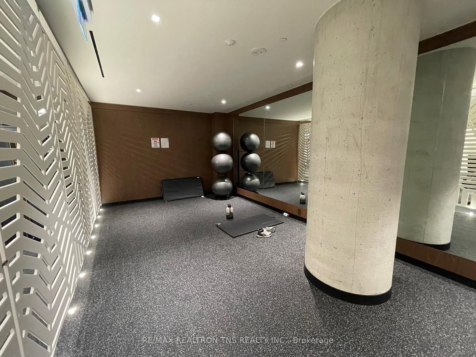 5 Defries Street, Unit 3508 - Photo 8