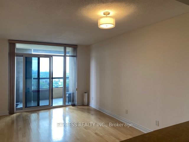 home for lease on 2223-15 Northtown Way