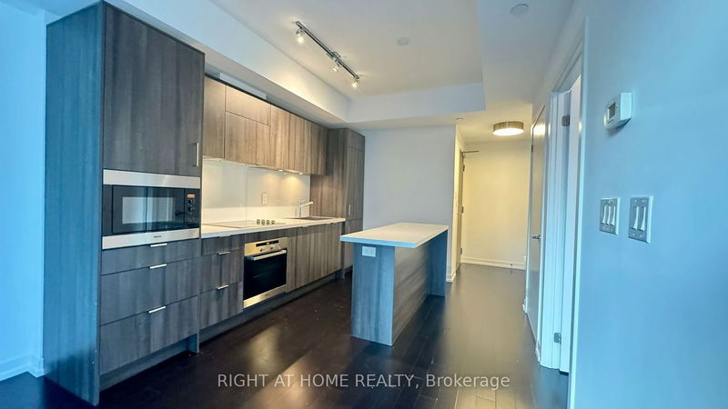 home for lease on 2508-21 Widmer Street