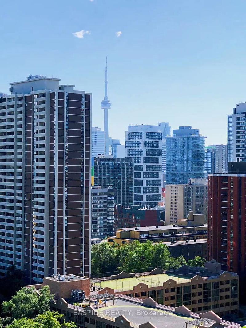 home for lease on 1504-159 Wellesley Street E