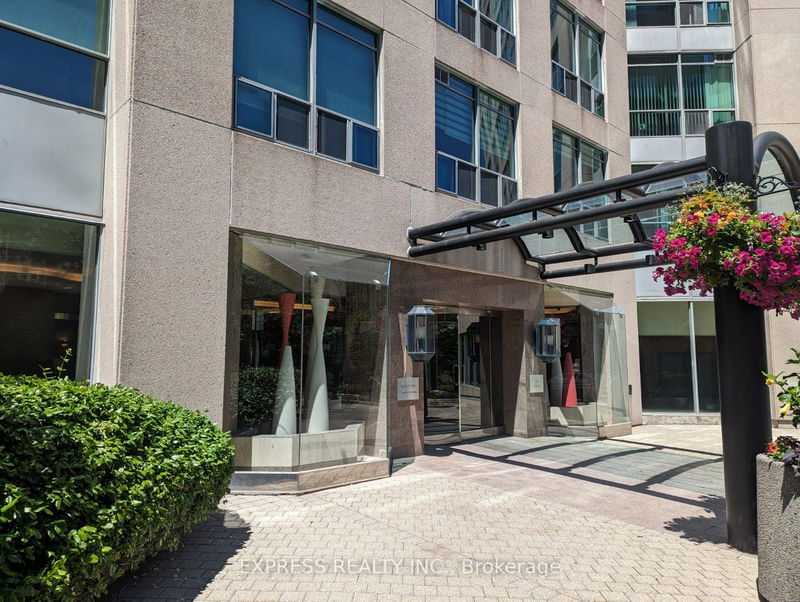 home for lease on 815-942 Yonge Street