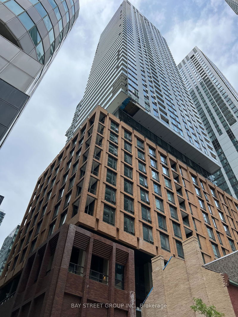 home for lease on 2112-8 Widmer Street