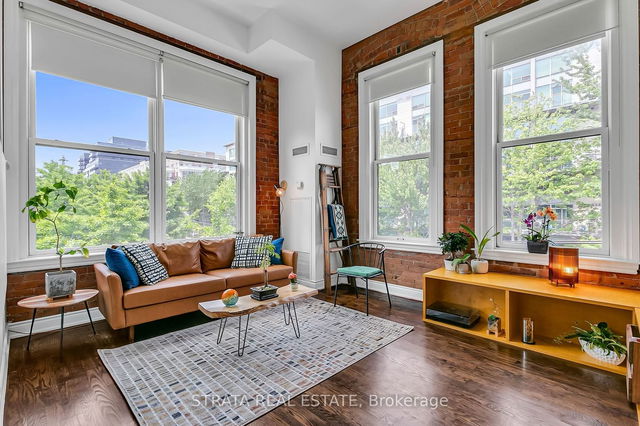 306 - 915 King Street