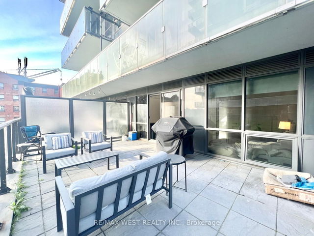 502 - 1030 King Street