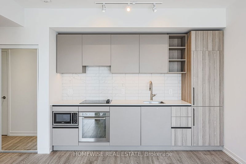 home for lease on 4902-55 Mercer Street
