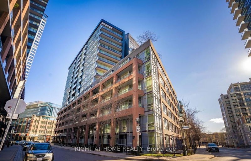 home for lease on 1105-15 Bruyeres Mews