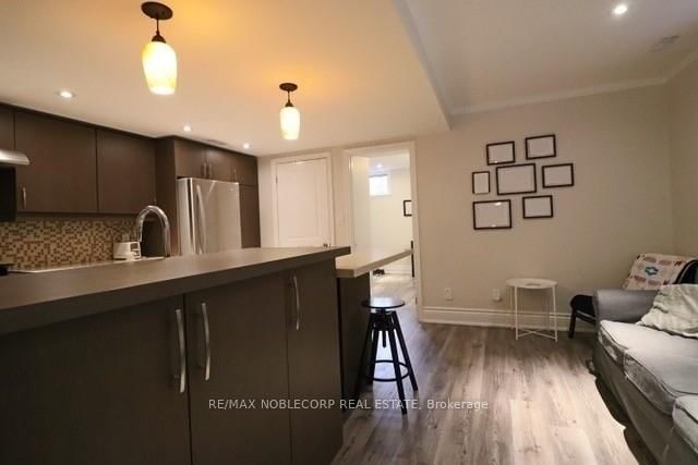 Lower - 45 Briar Hill Ave, Toronto, M4R 1H7 | Image 3