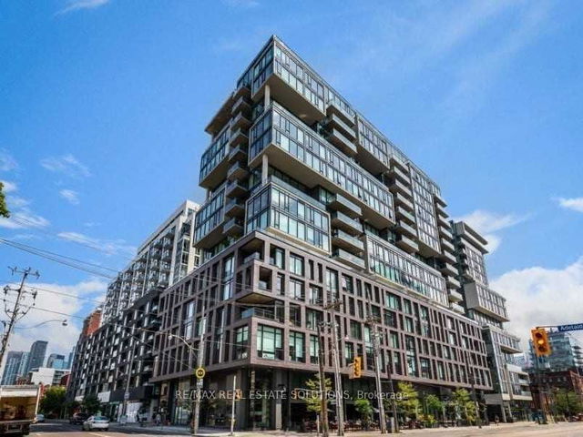 415 - 111 Bathurst Street